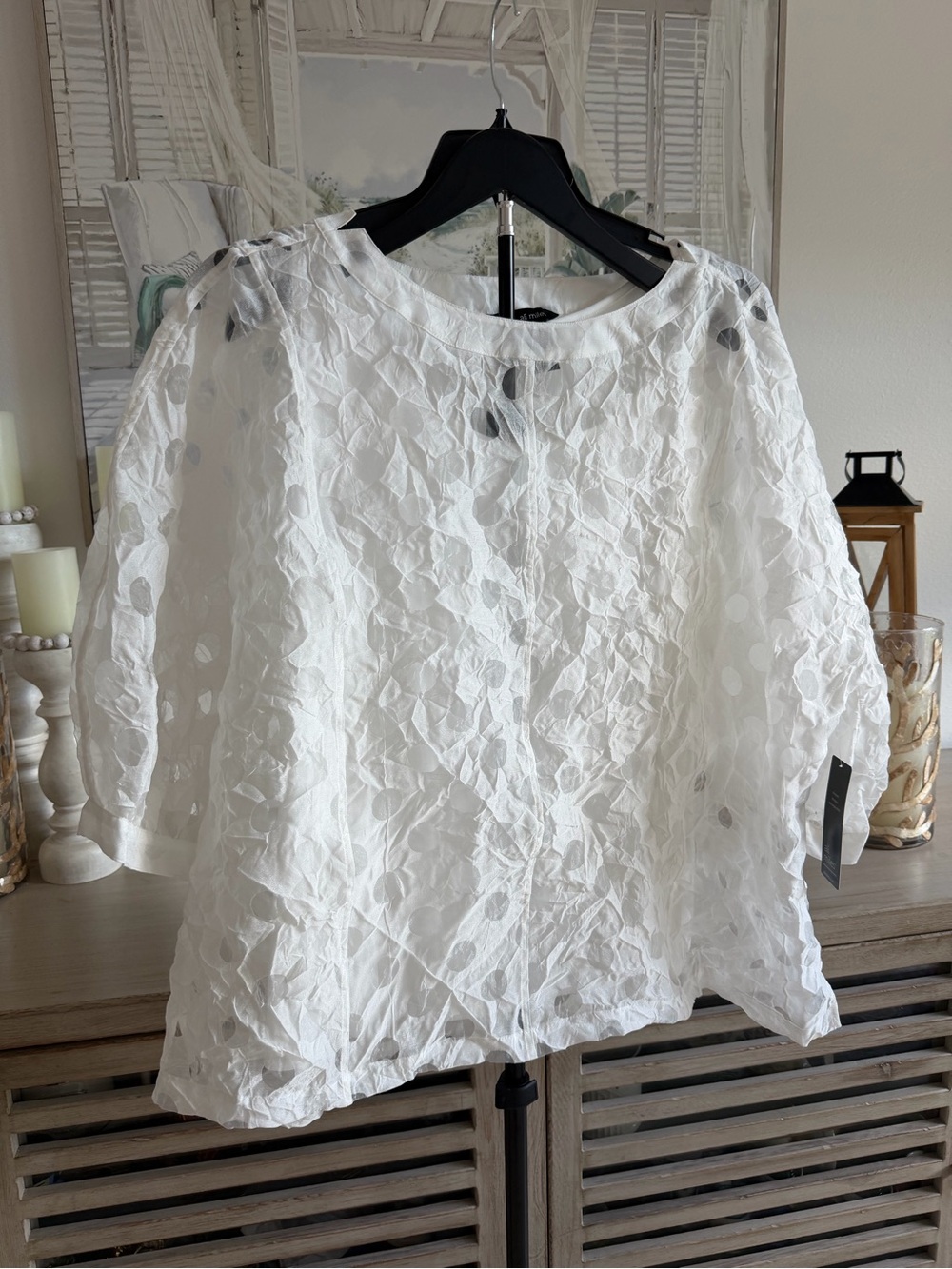 Ali Miles  White Textured Polka Dot Blouse